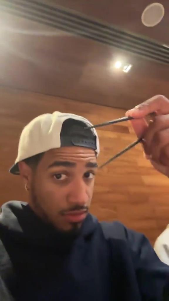 歸化歸化哈利伯頓這筷子拿的還挺標(biāo)準(zhǔn)?。。?>
                                <div   id=