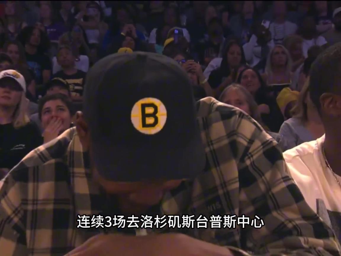 KD凡心大動(dòng)？連續(xù)三場(chǎng)盯梢火花隊(duì)皮衣布林克庫(kù)里‘準(zhǔn)妹夫’上線？