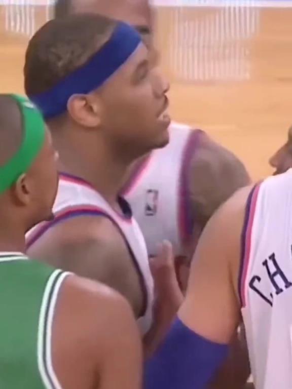 社會(huì)瓜！當(dāng)年安東尼與加內(nèi)特發(fā)生沖突，賽后瓜哥帶人堵綠軍大巴